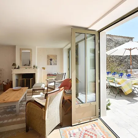 Maison De Charme Renovee Avec Jardin Clos, Ideale Pour Familles, - Fr-1-434-112 *