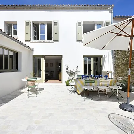Maison De Charme Renovee Avec Jardin Clos, Ideale Pour Familles, - Fr-1-434-112