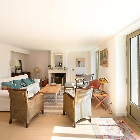 Maison De Charme Renovee Avec Jardin Clos, Ideale Pour Familles, - Fr-1-434-112 *