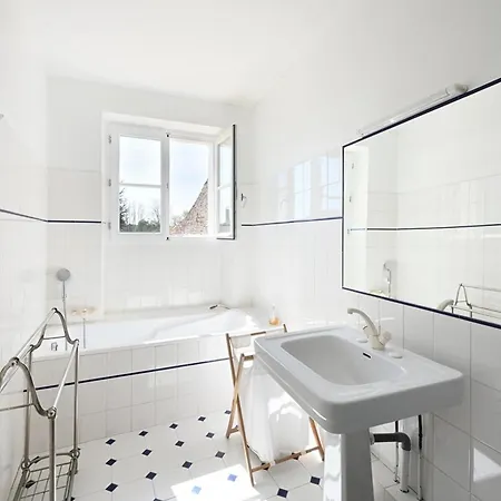 Maison De Charme Renovee Avec Jardin Clos, Ideale Pour Familles, - Fr-1-434-112 Le Bois-Plage-en-Ré